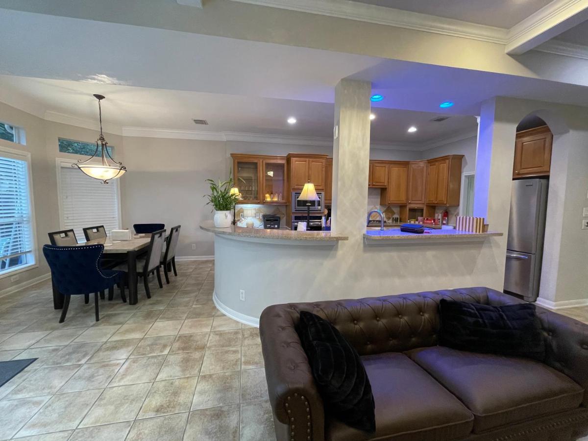 Insperit Home At Galleria With Heated Pool Spa Houston Eksteriør bilde