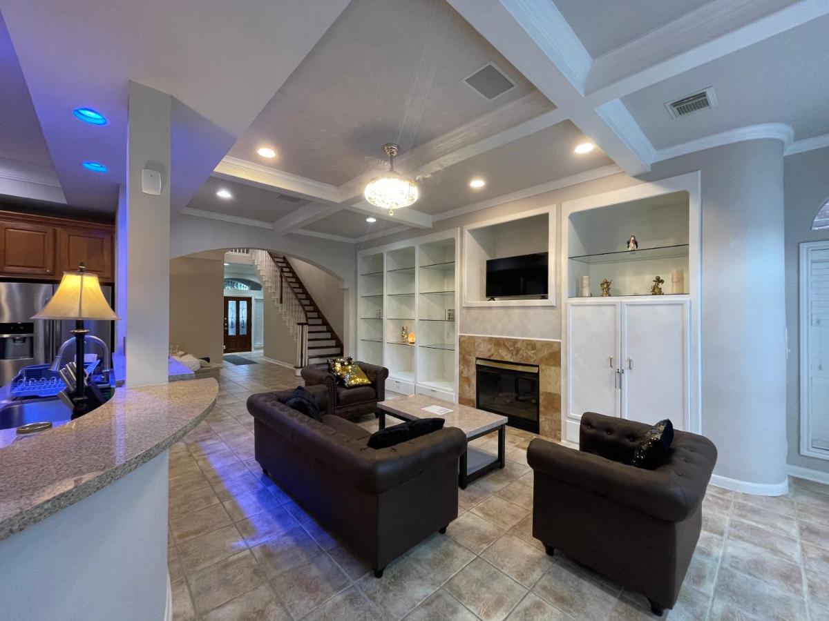 Insperit Home At Galleria With Heated Pool Spa Houston Eksteriør bilde