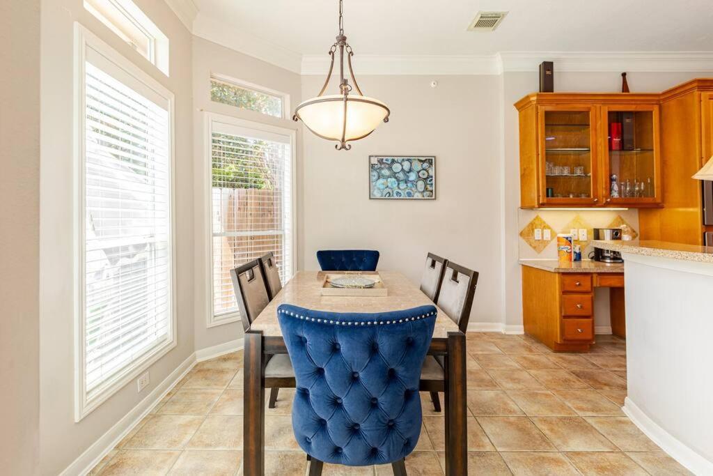 Insperit Home At Galleria With Heated Pool Spa Houston Eksteriør bilde